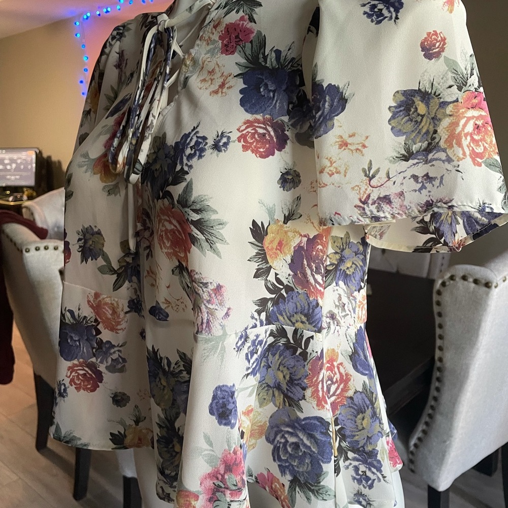 Kimchi Blue Floral Peplum Top - Picture 6 of 6